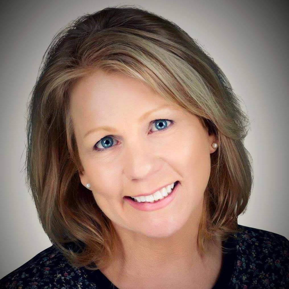 Wanda Rogers mobile notary public in Slidell and Realtor in Slidell and Wedding minister in Slidell